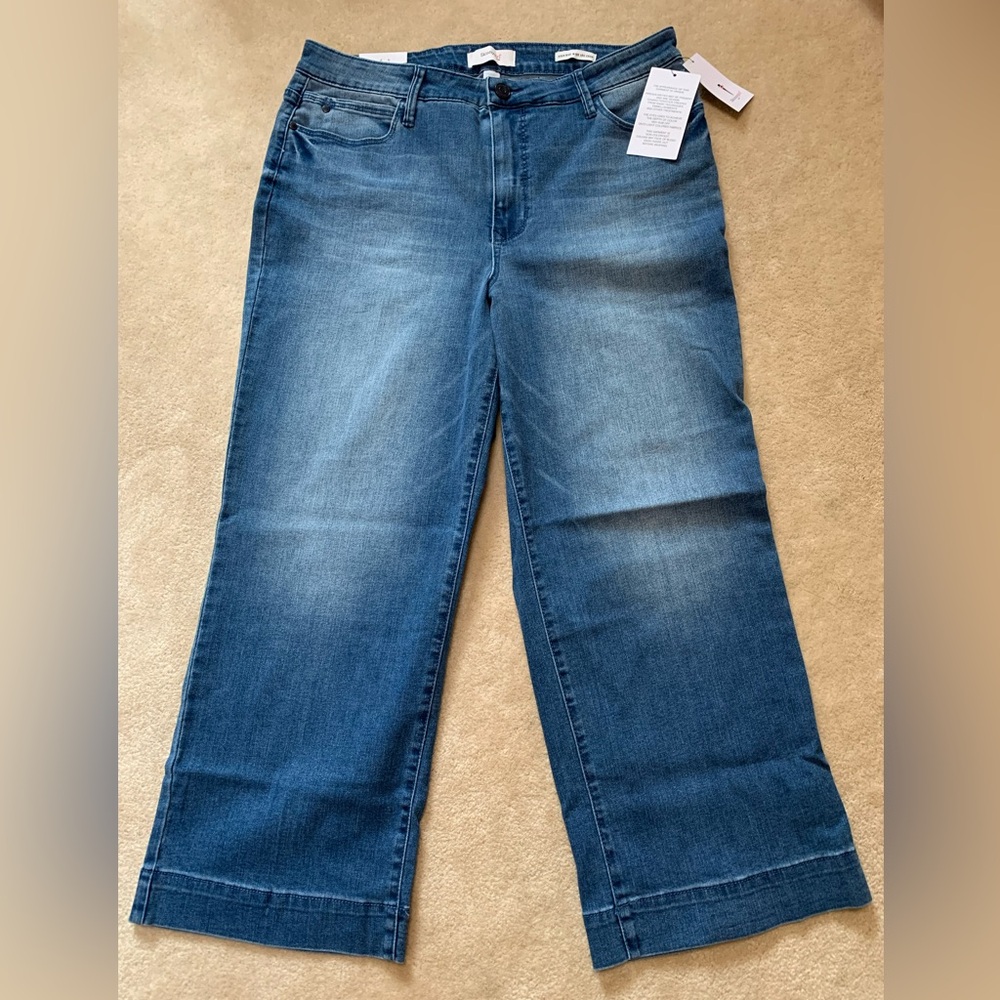 Skinnygirl Brand Women’s Size 16W- High Rise Wide Leg Crop Jeans